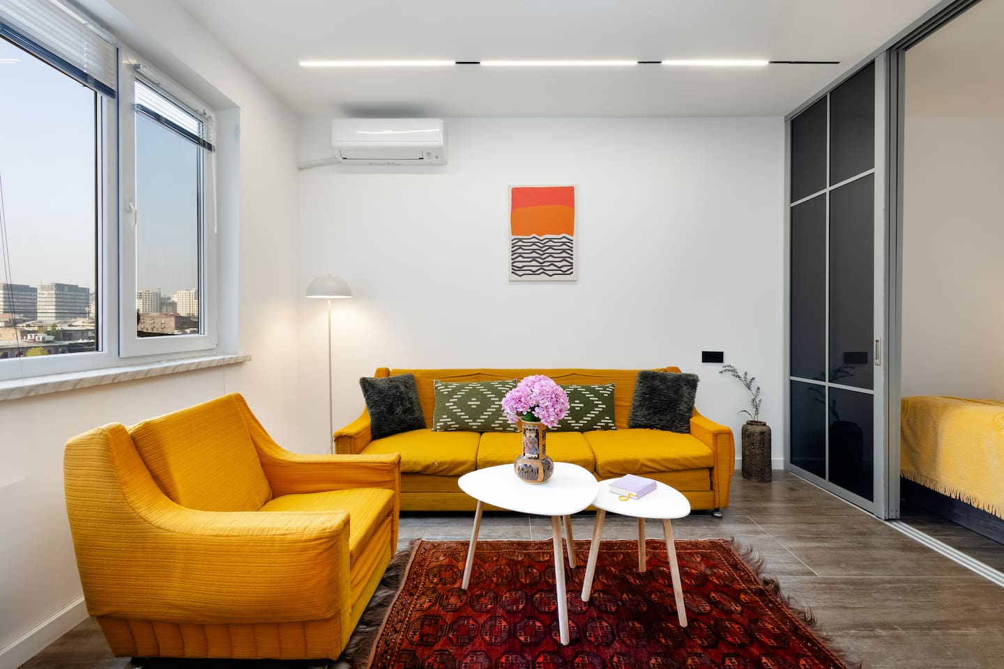 Sunny Retreat: A Cozy Yellow-Themed Home