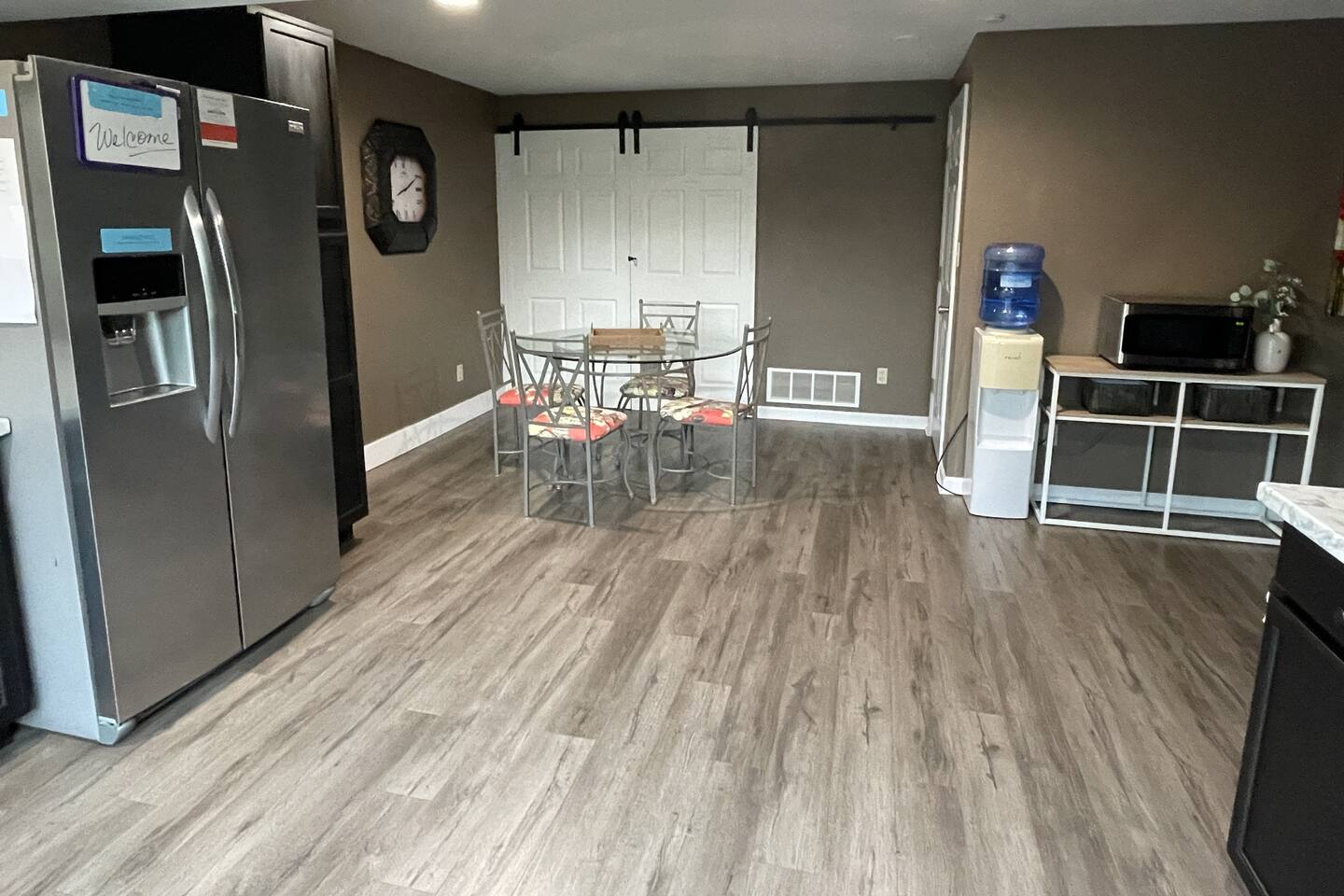 Oversized eat in Kitchen