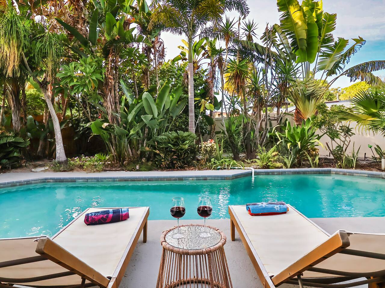 Tampa Oasis - Heated Pool & Firepit