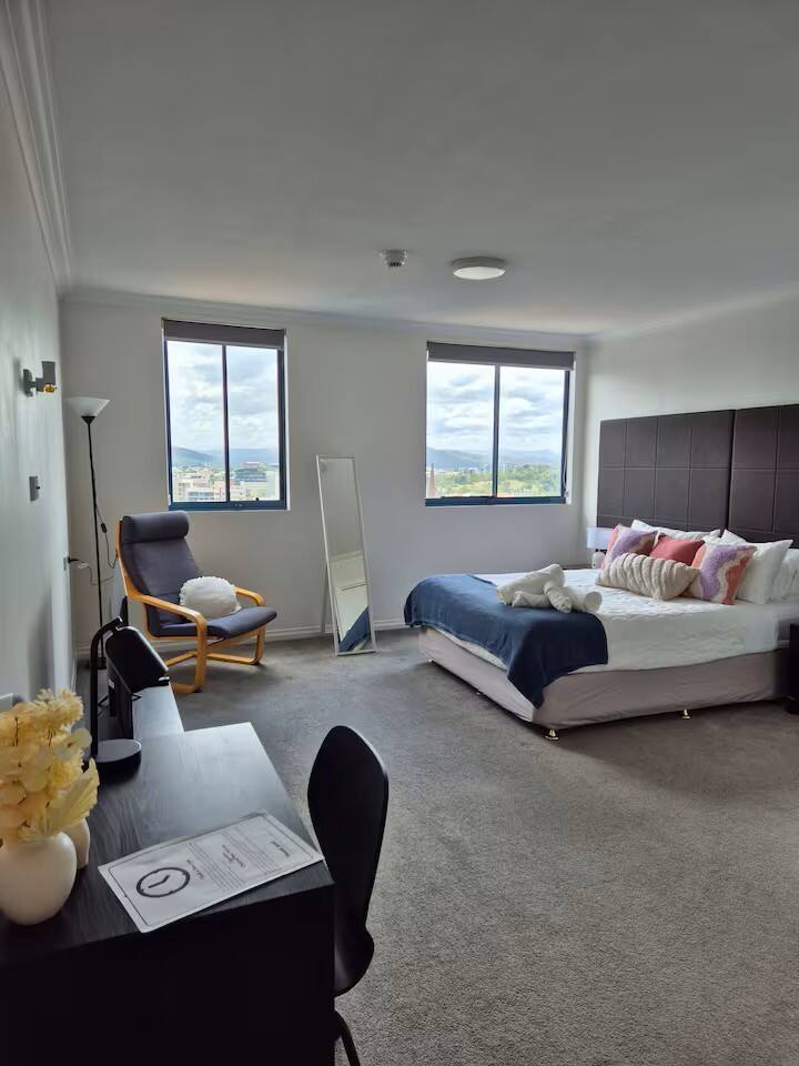 Brisbane CBD Studio - Pool & Gym