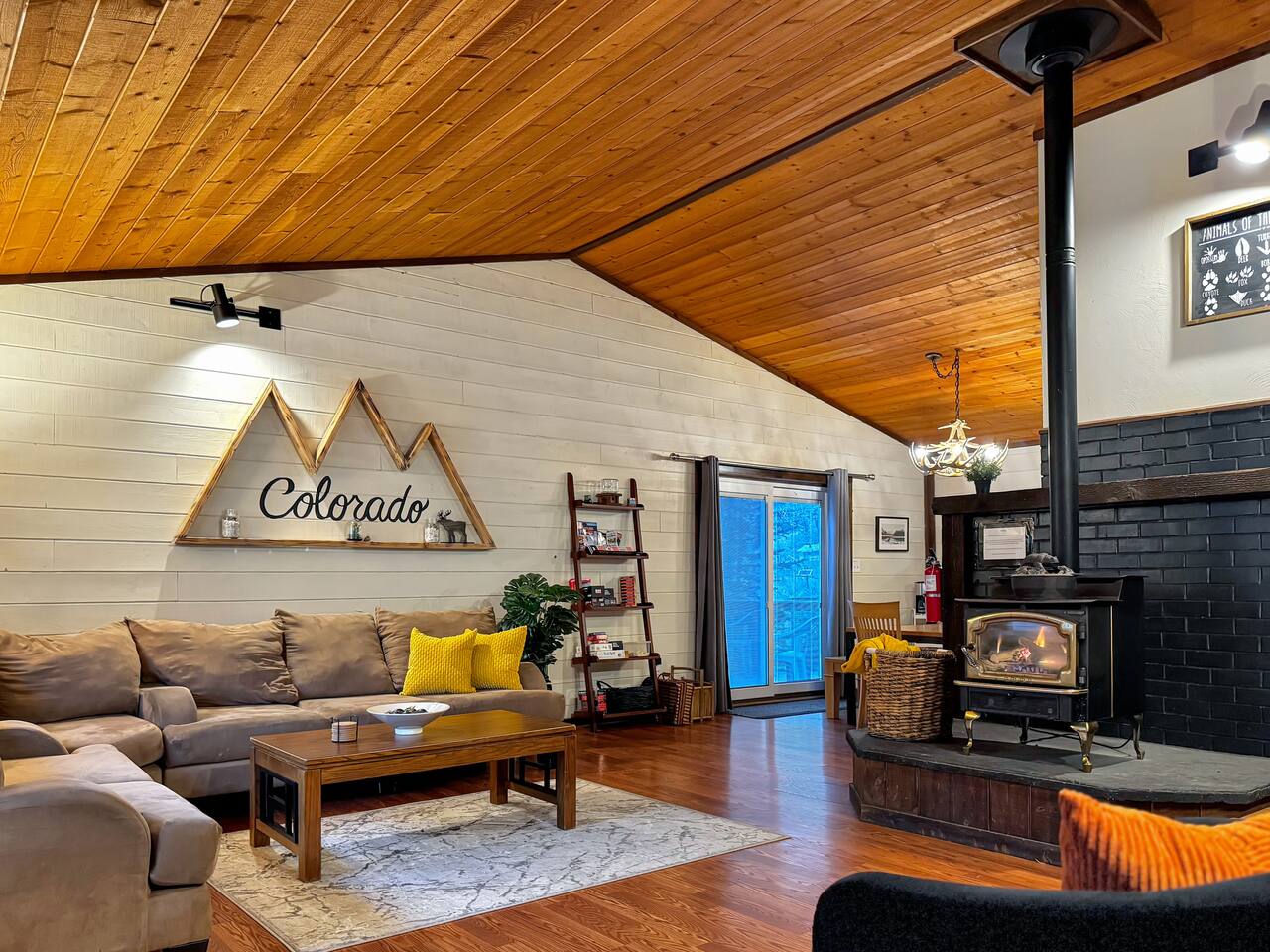 Creekside Retreat / HotTub / GameRoom / MTN Views