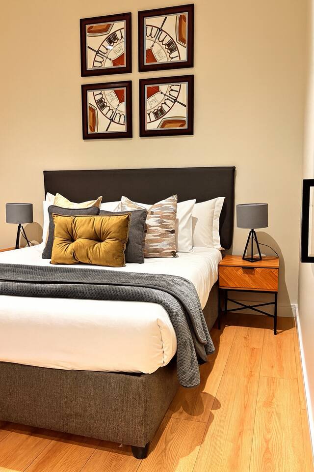 Elite Skyline Suite, Ellipse, Waterfall City