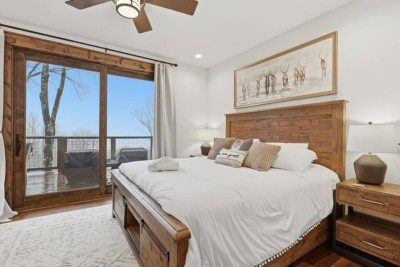 Eagle’s Nest with VIEWS! Fire Pit, Hot Tub Luxury! photo 10