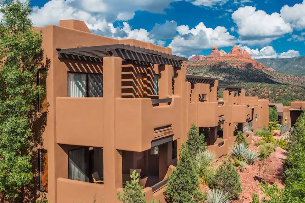 Sedona Resort Studio · Pool & Mountain Views