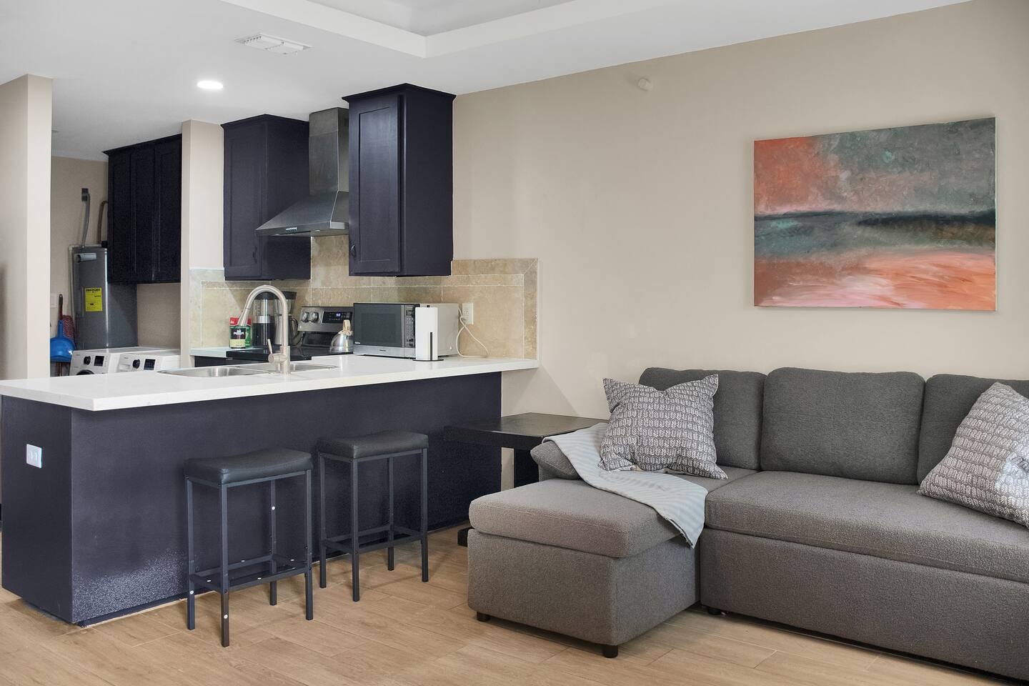 Pastel Escape: A No-Chore, Pet-Friendly Stay