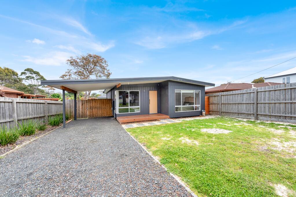 McCrae Memories by Ready Set Stay