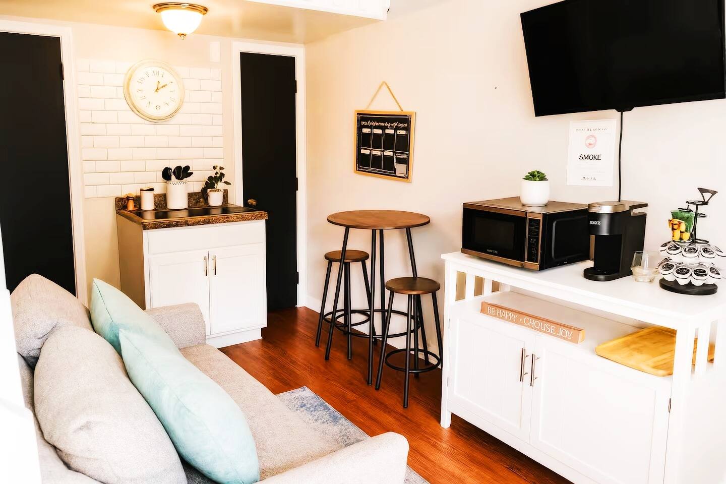 Welcome Stay + Modern Tiny Ease + Free Parking