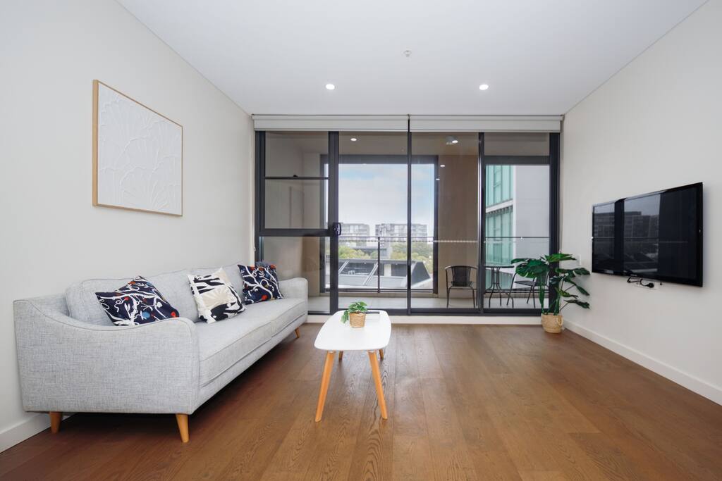 Spacious 2BR APT in Zetland Near Station