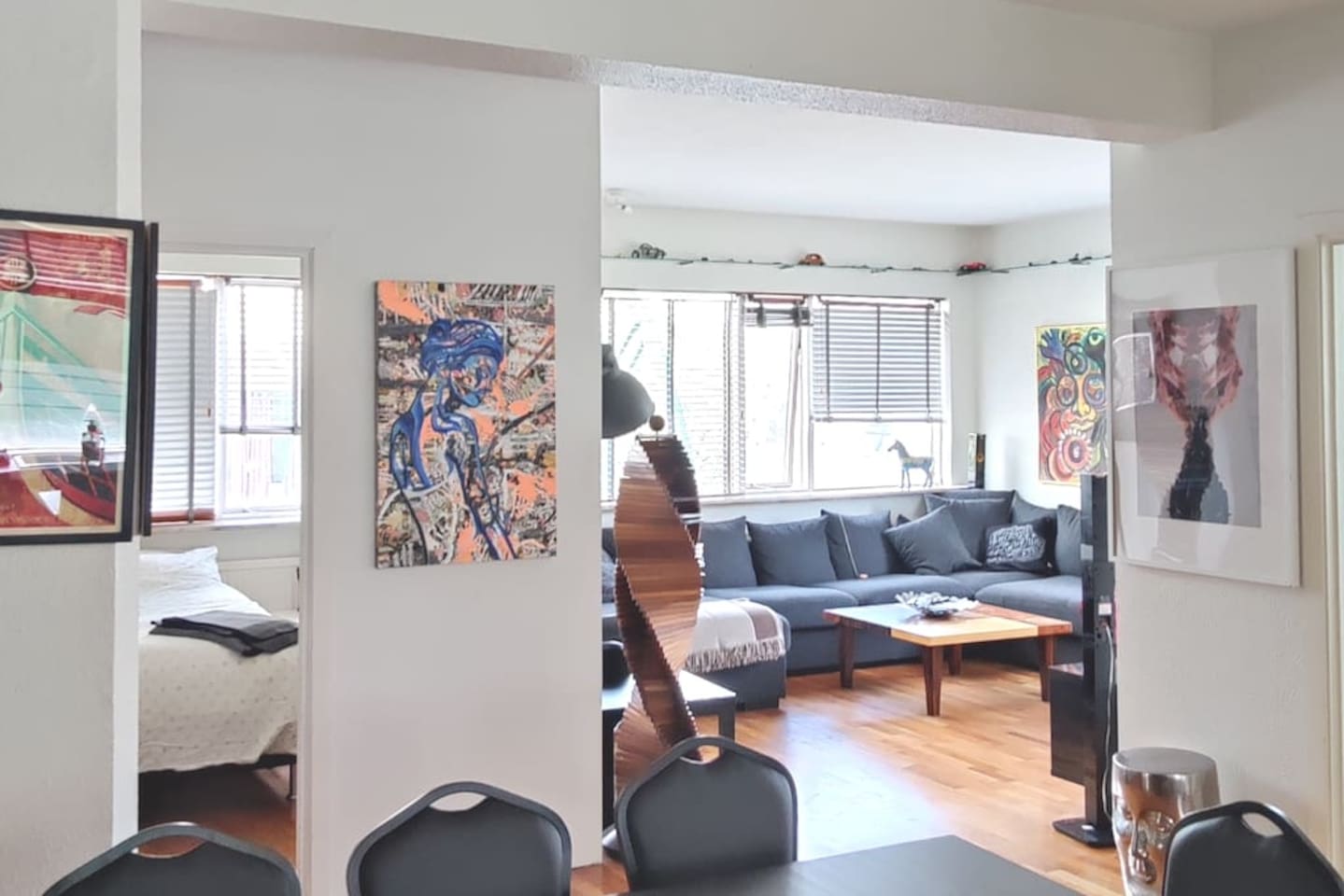 Big 3BR on Main Street with Free Parking