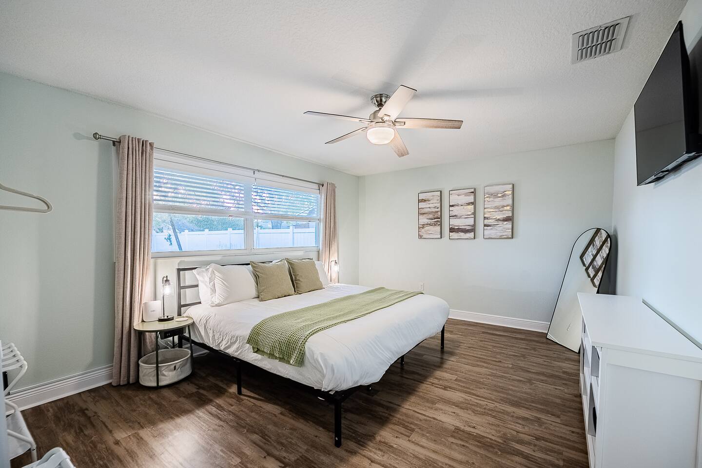 The Duchess House - Sleeps 10 Guests