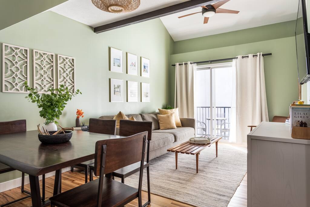 Townhouse | Beach, Dtwn & TART | Parking