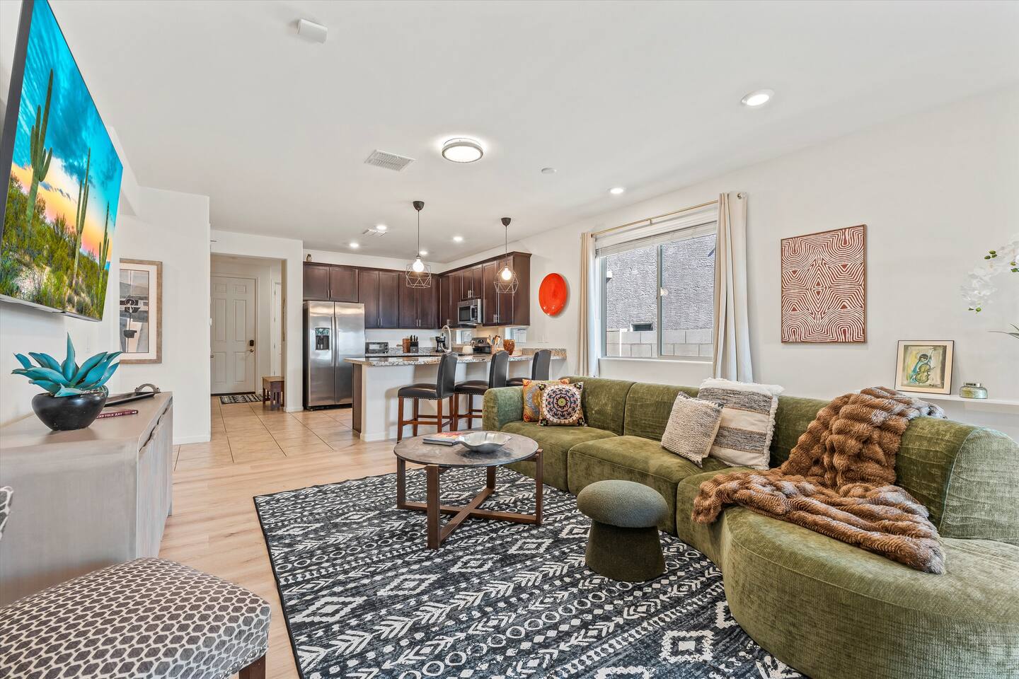 Spacious 5BR Family Home! | Parkside & Scenic!