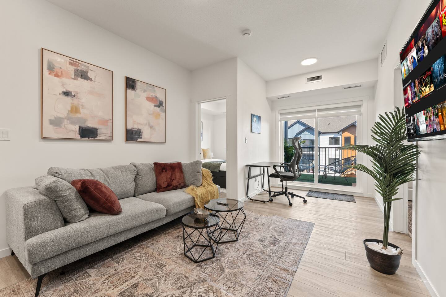 Modern 2BR Apt Near West Edmonton Mall