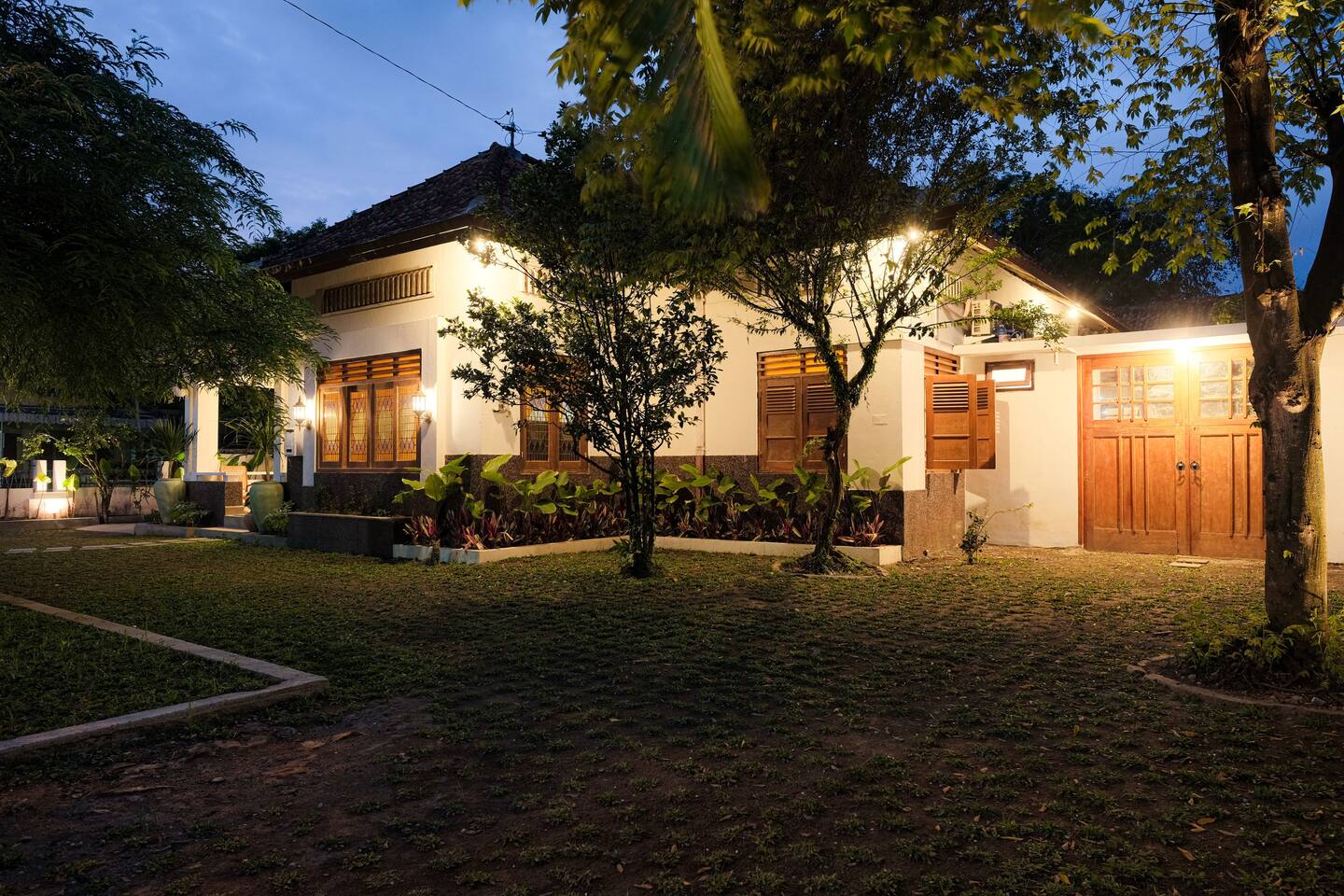 Entire Heritage Villa Family friendly-Center Yogya