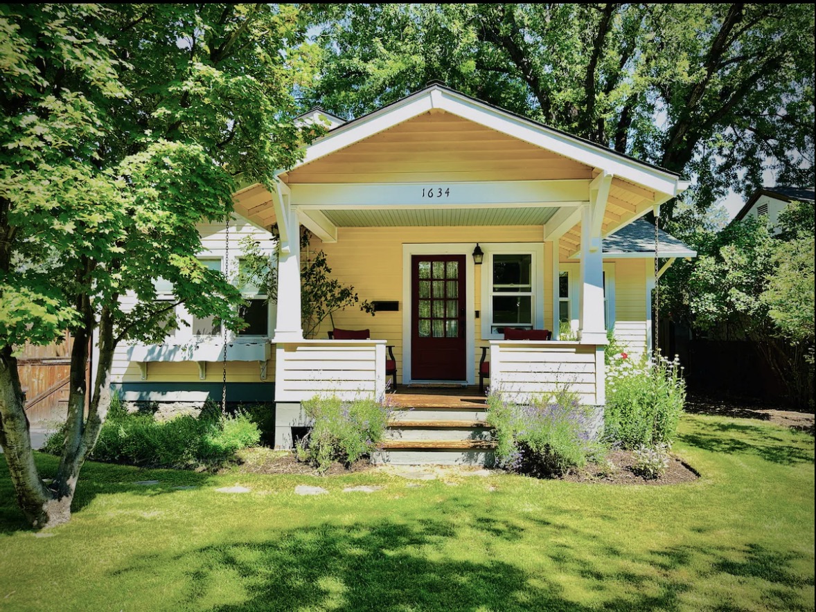 Downtown Craftsman with Hot Tub