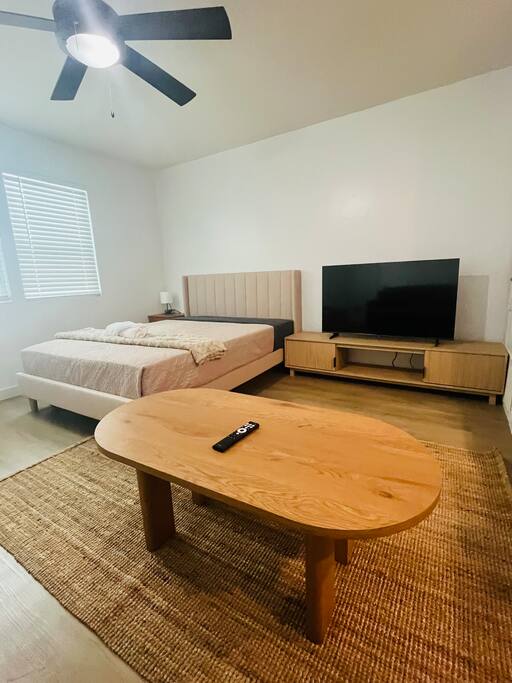 The Allandale Nook: Quiet, Close to Eats & Shops