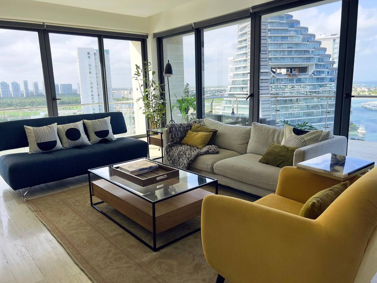 TOP/4BR/Million Dlls Sea Views/4 Balcony/Padel/Gym