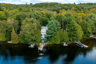 4 Season Escape — cottage rental North Bay Lake, Perry Ontario sleeps 8