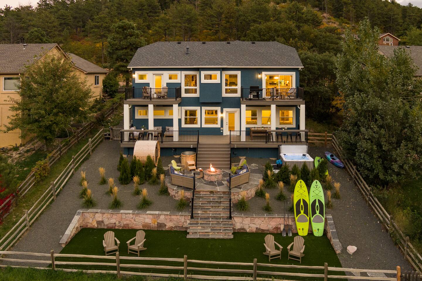 Lakefront Luxury Retreat! Amazing Views+Amenities!