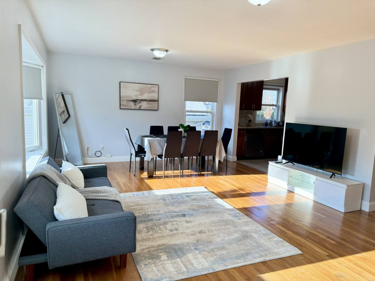 10 mins to MetLife stadium | Full Kitchen |Parking