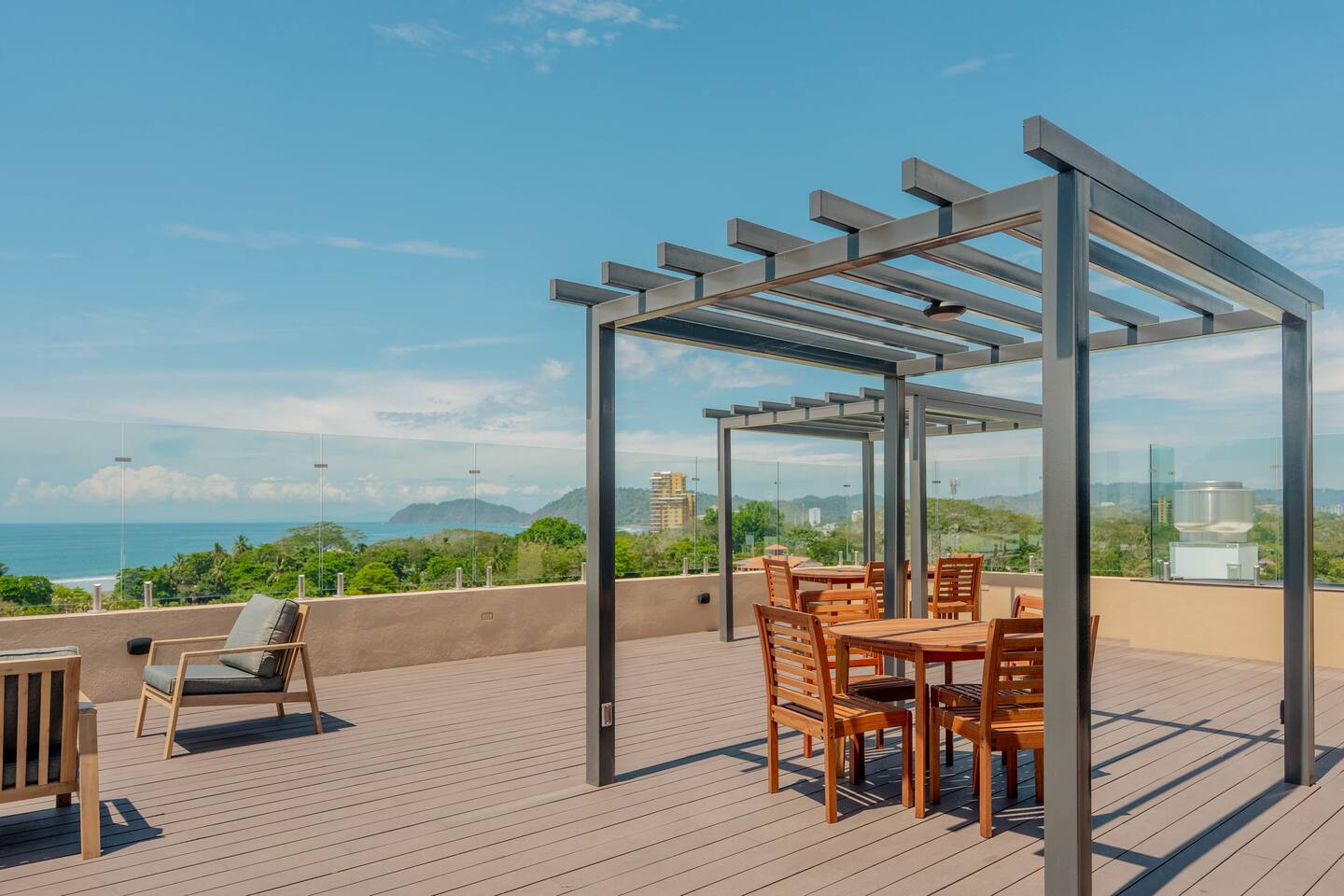Ocean-view Condo with Rooftop & Pool