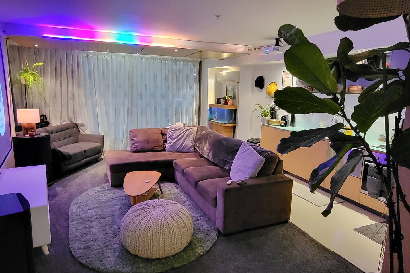 Stylish Home w/n Central Wellington - Free Parking