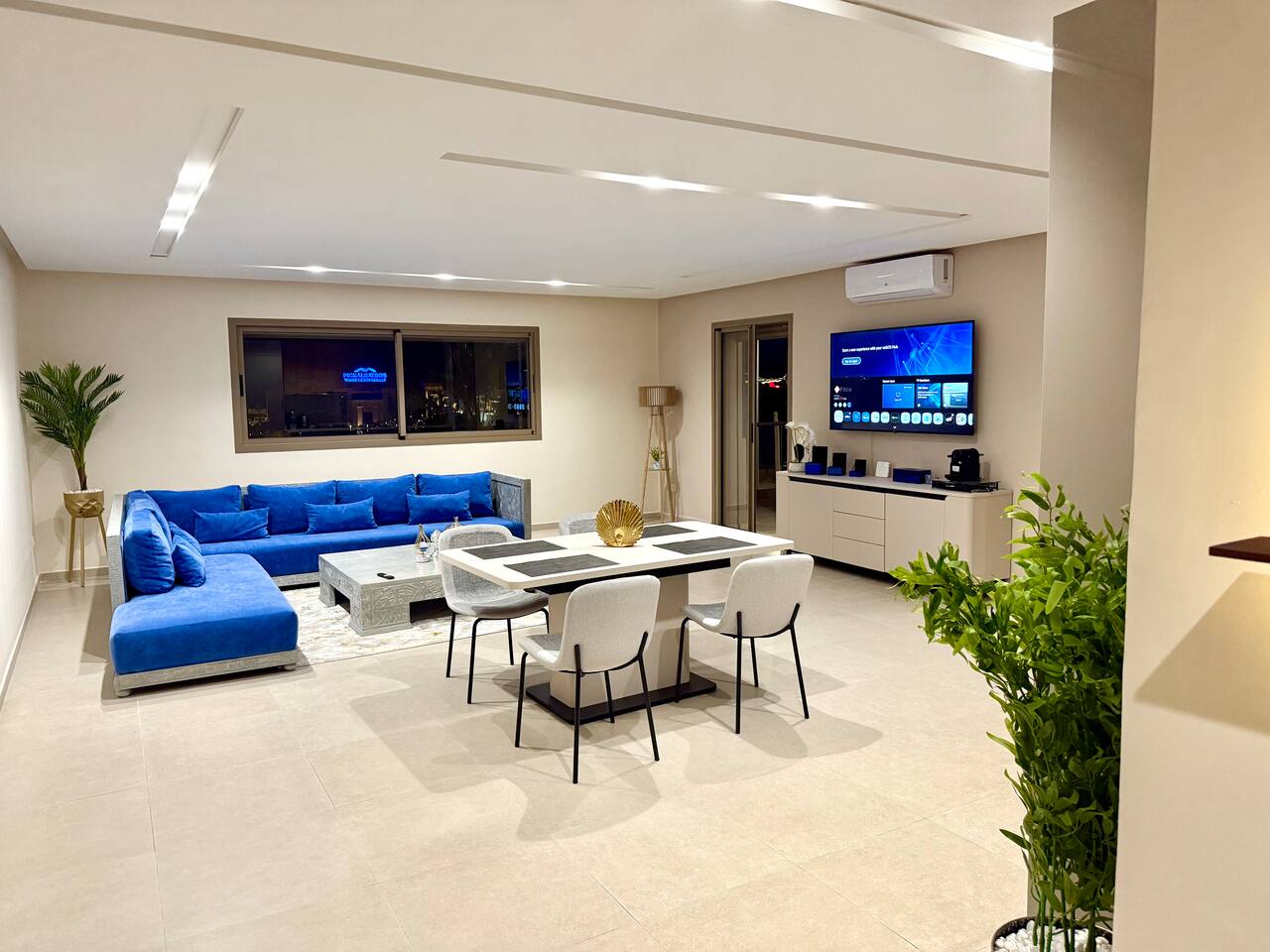 Sunny Beachside Apartment with Pool and Parking