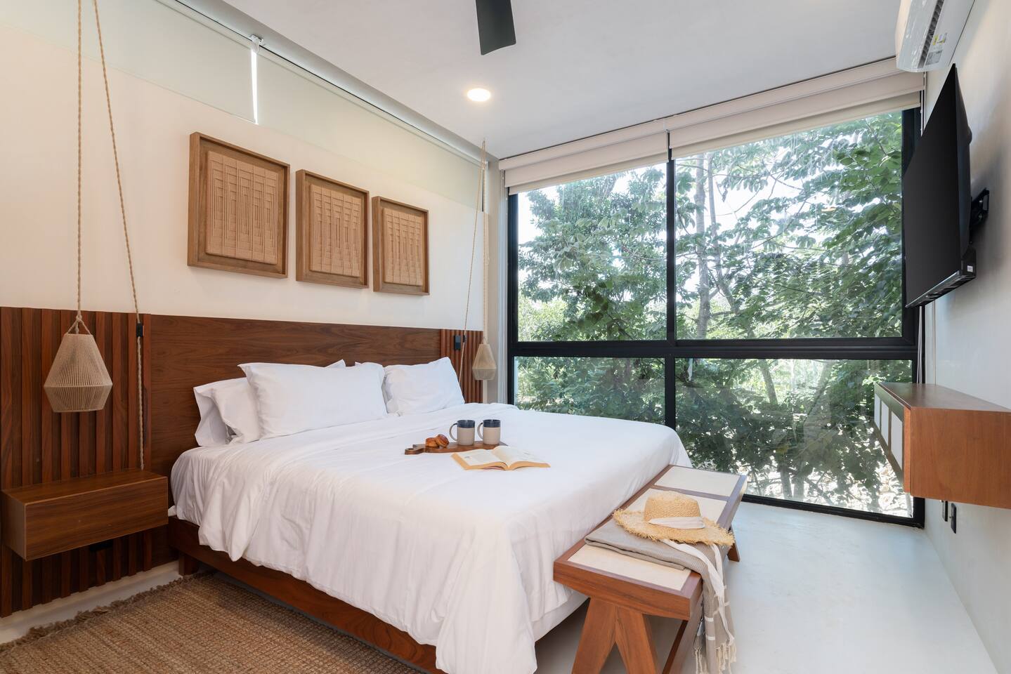 Limas | Peaceful 3 BR Condo with Private Terraces