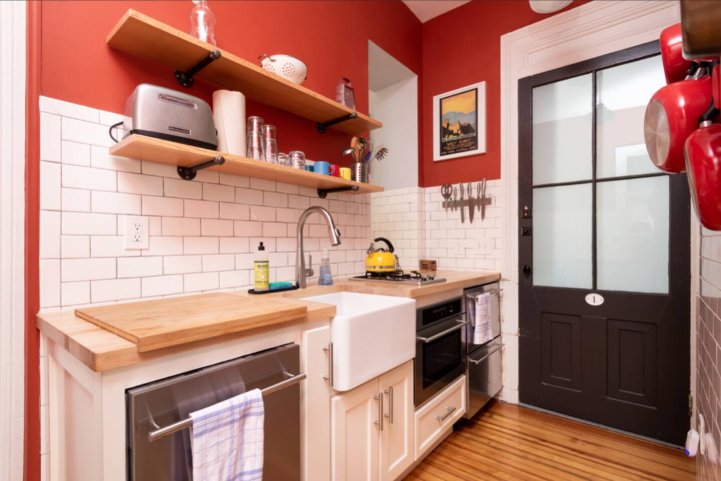 Cozy 2 Bedroom Apartment in the Center of Hudson