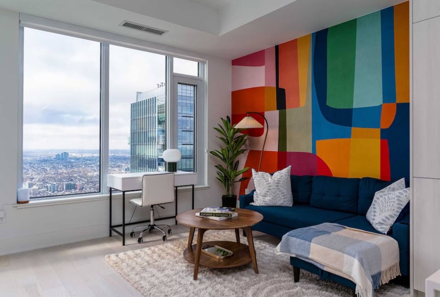 Luxury 1BR + Den Suite - Balcony & City Views