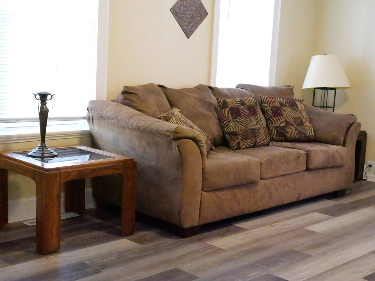 Cozy 4 Bedroom House near the lake