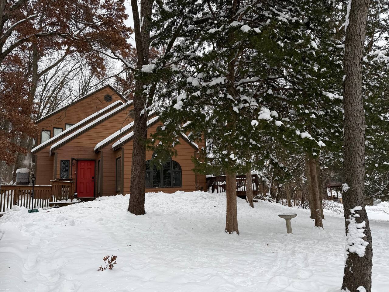 Xboxes in Bunk Room •Cozy Cabin•Hot Tub•3 kings