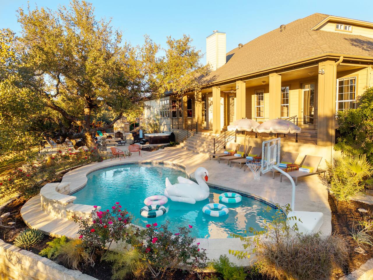 Family & Group Oasis • Pool • Hot Tub • Game Room