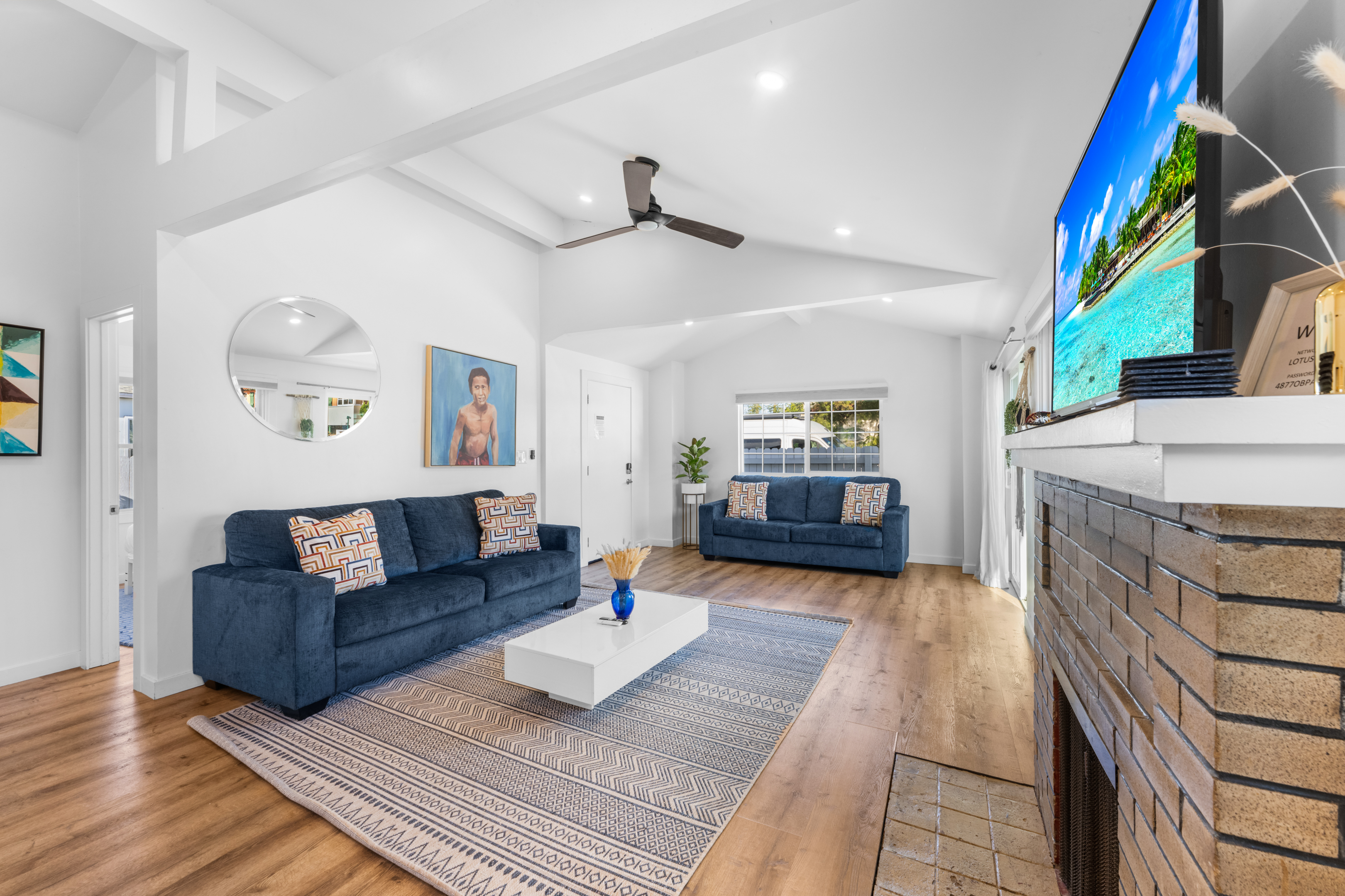 Sunny Surf Shack Backyard-Pet friendly-Steps2Beach