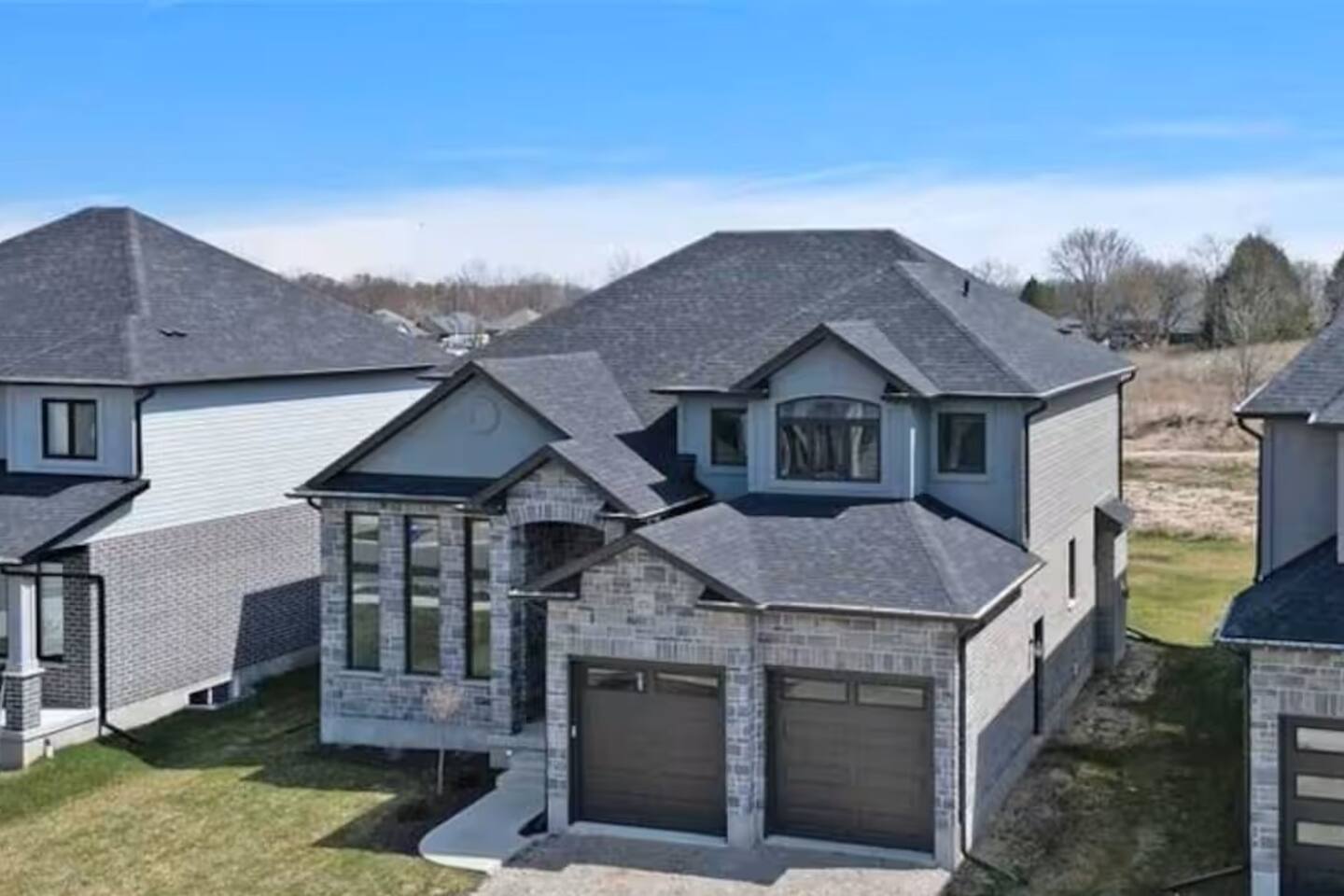 Fieldstone Estate Luxury 4 bed home in Tillsonburg