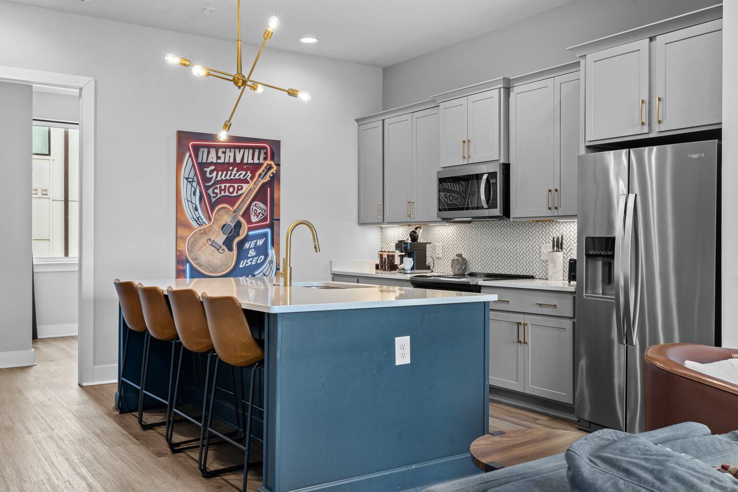 The HydeAway - 7 min to DT - 10 beds