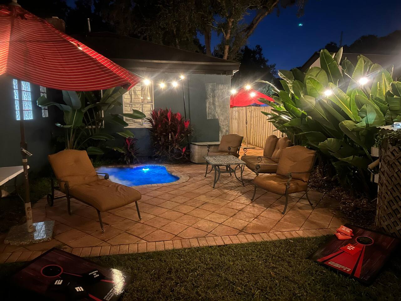 Guests Rate 5-STAR HOUSE & Hot Tub + BIG Yard 4 U