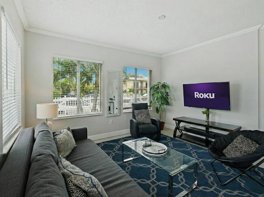 Affordable 2BR by loanDepot Park | Free parking