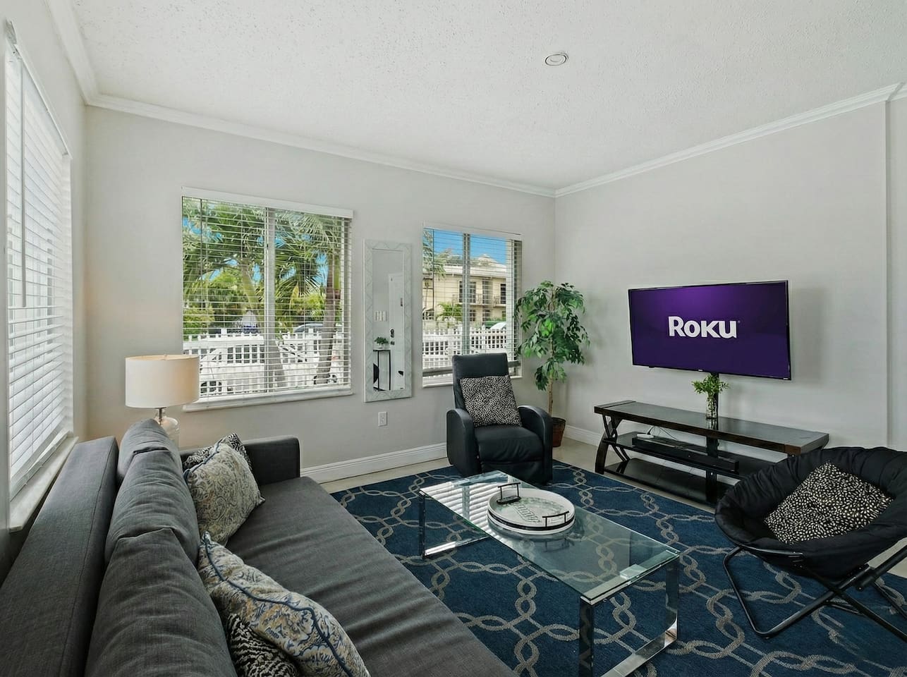 Affordable 2BR by loanDepot Park | Free parking