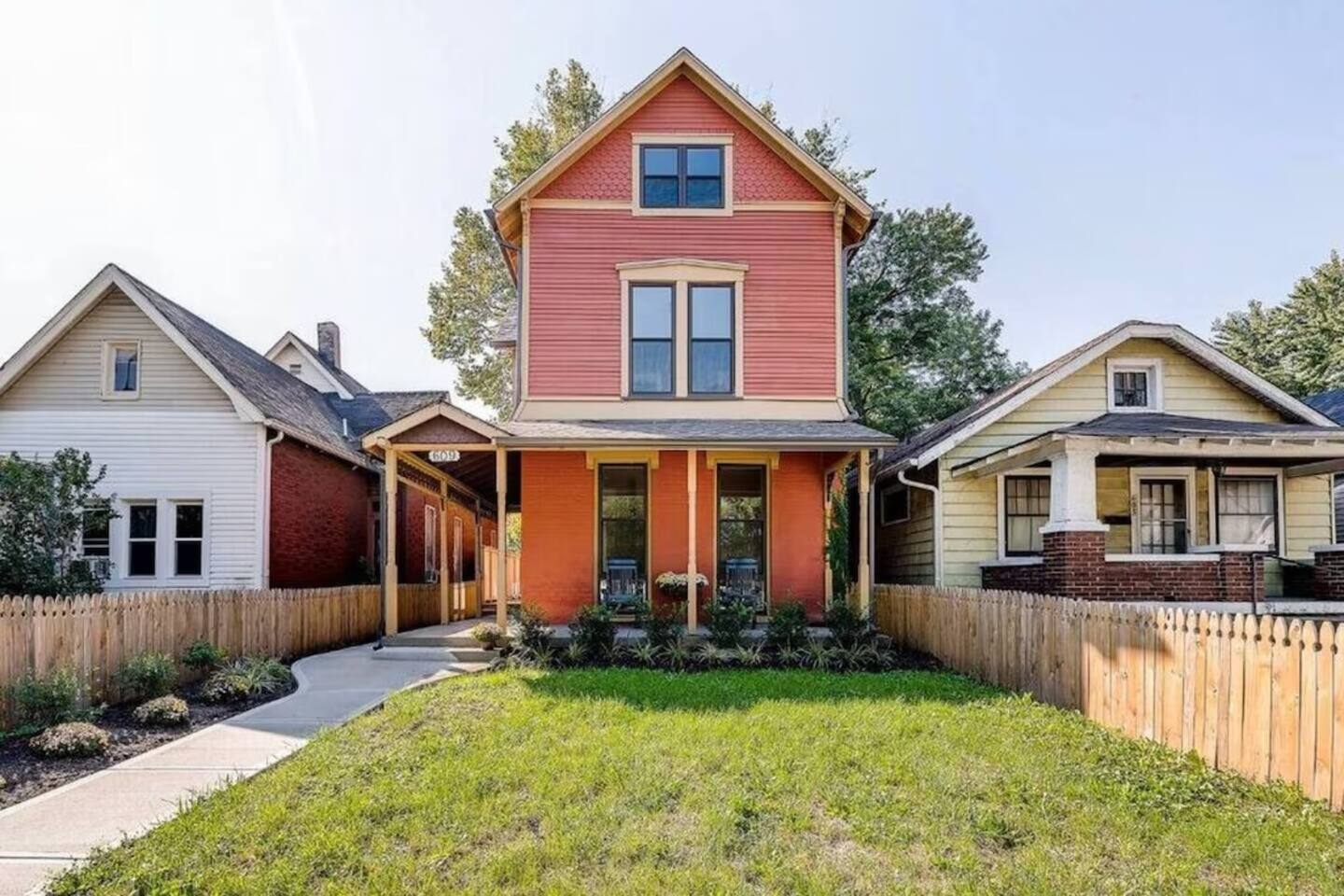 Near Downtown Indy & Attractions | Sleeps 10