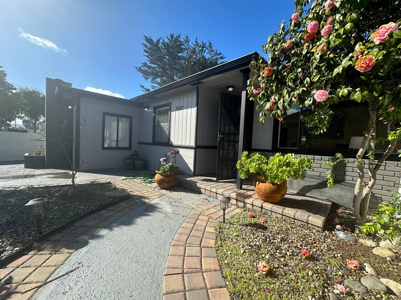 Monterey Bay Cottage