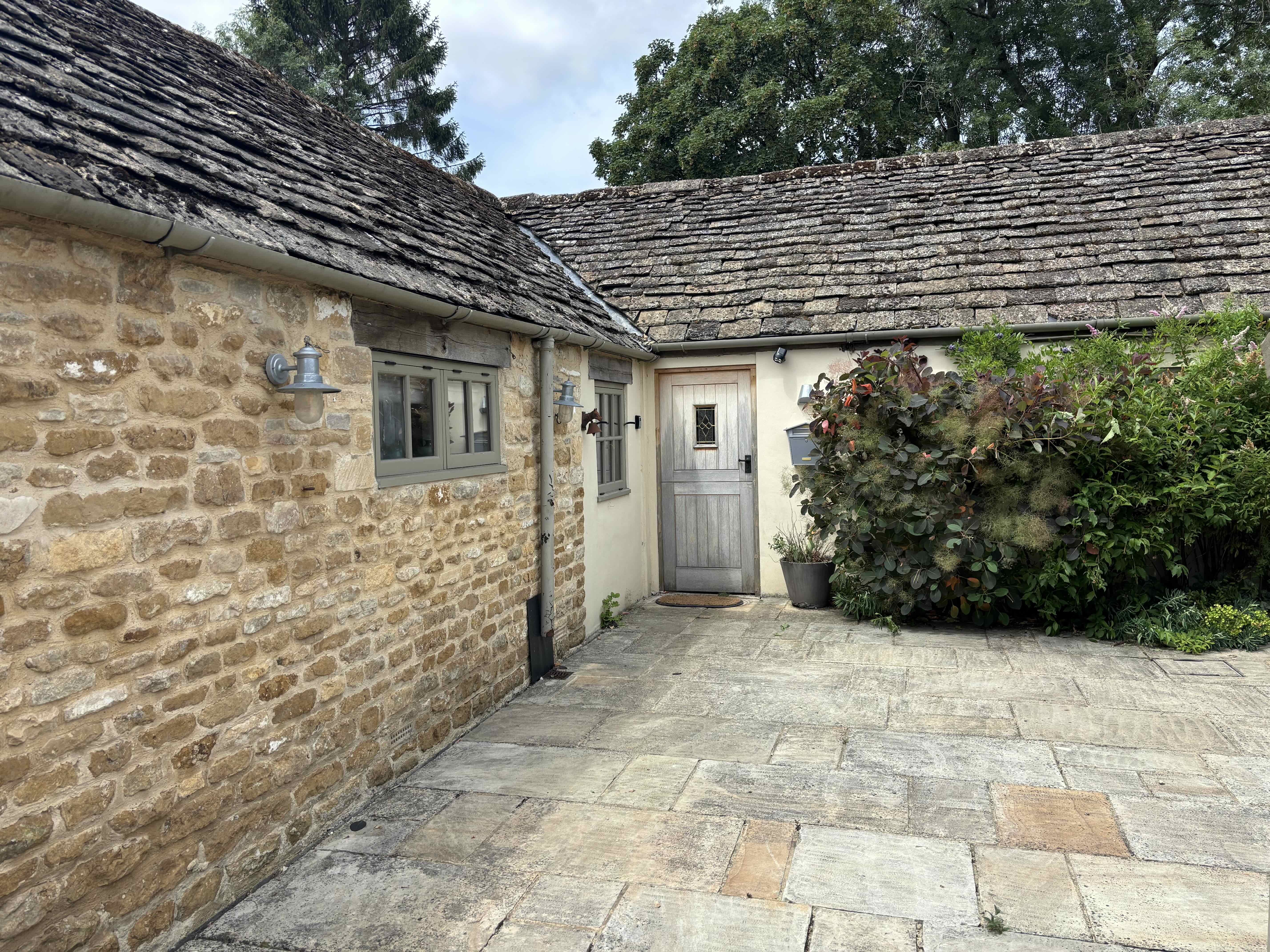 Cotswolds Grade II Listed Barn +underfloor heating