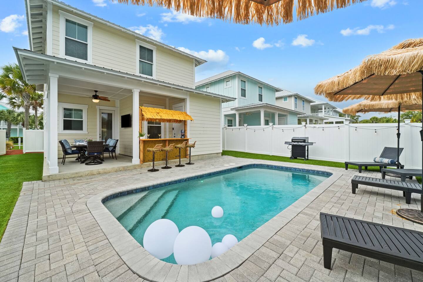 Beachside Pool Retreat • Loft & Sleeps 14