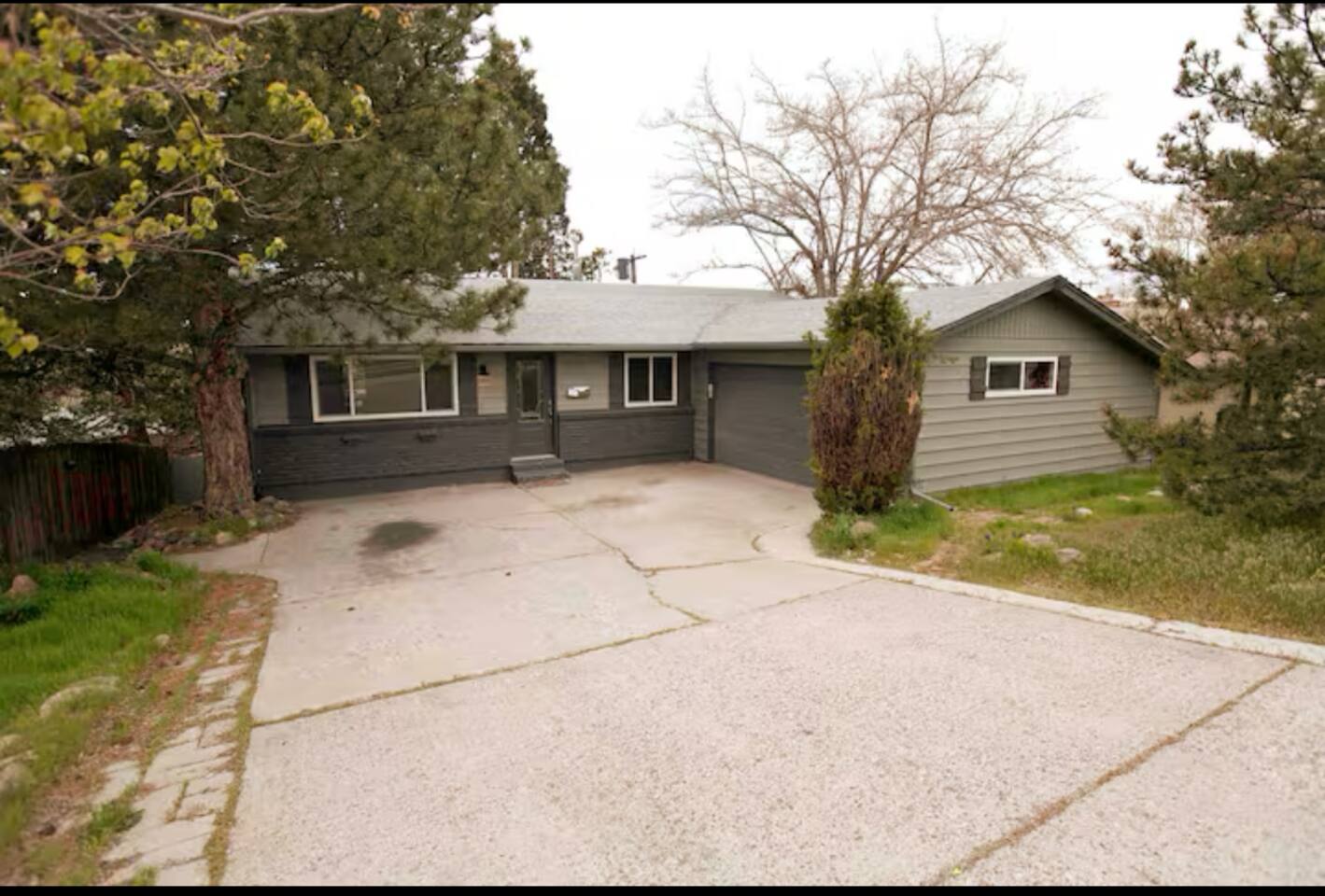 4 bed 2 bath Modern Charmer near UNR NW Reno