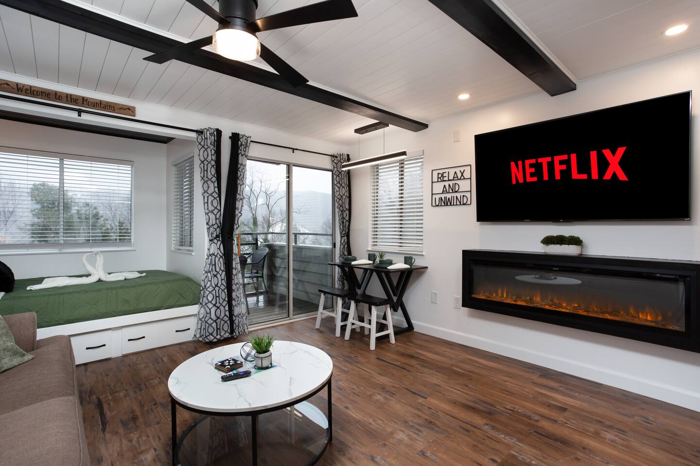 Remodeled Modern Studio with Amazing Views!