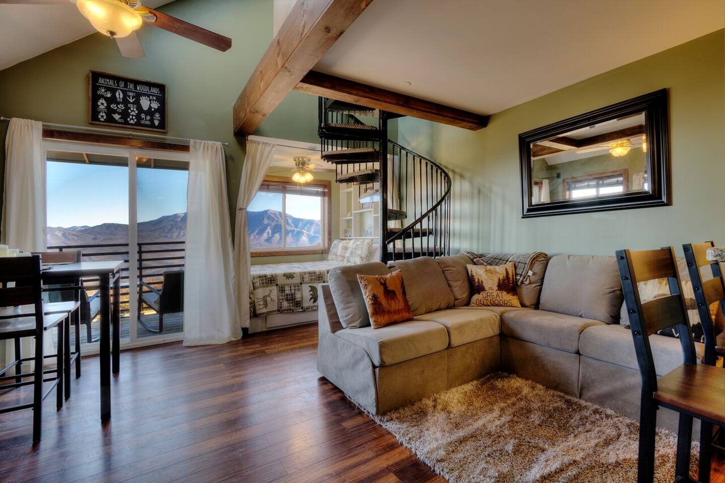 Mountaintop Loft With Breathtaking 180° Views!