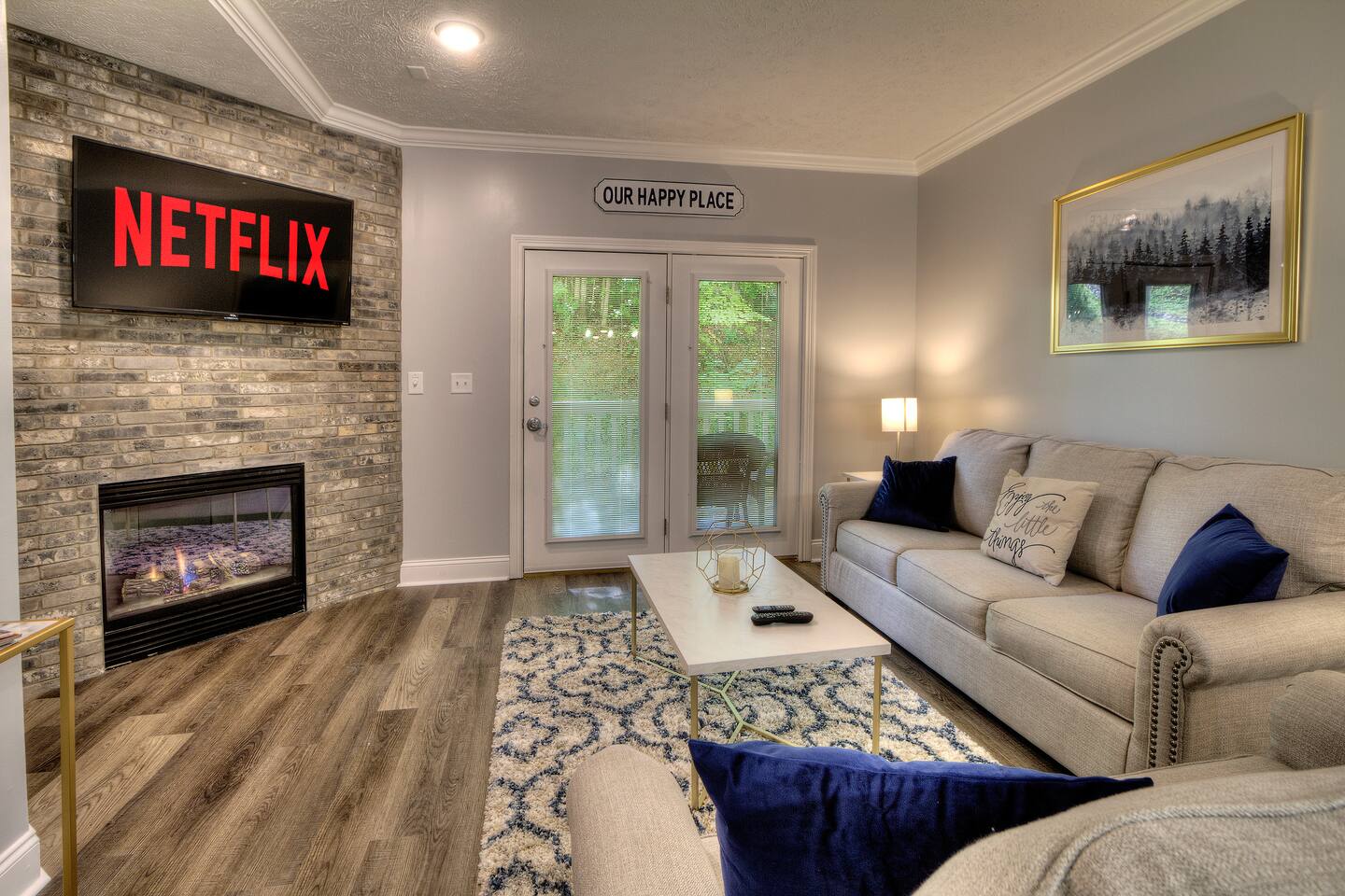 Designer 2+ Bedroom Condo on Dollywood Lane