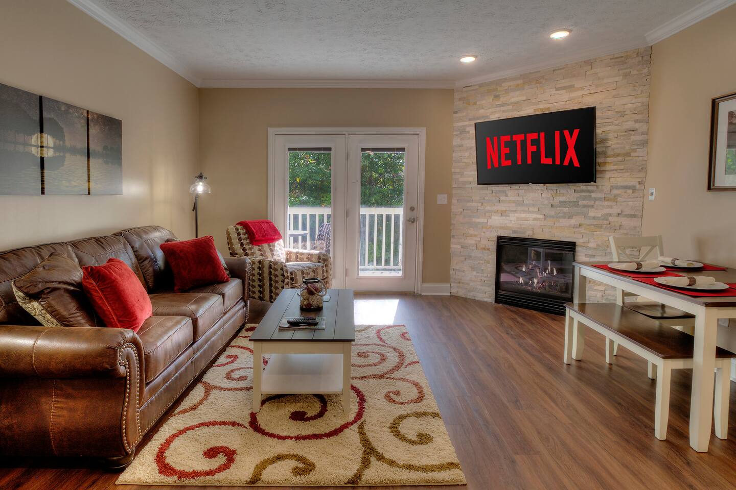 Remodeled Condo Amazing Location by Dollywood