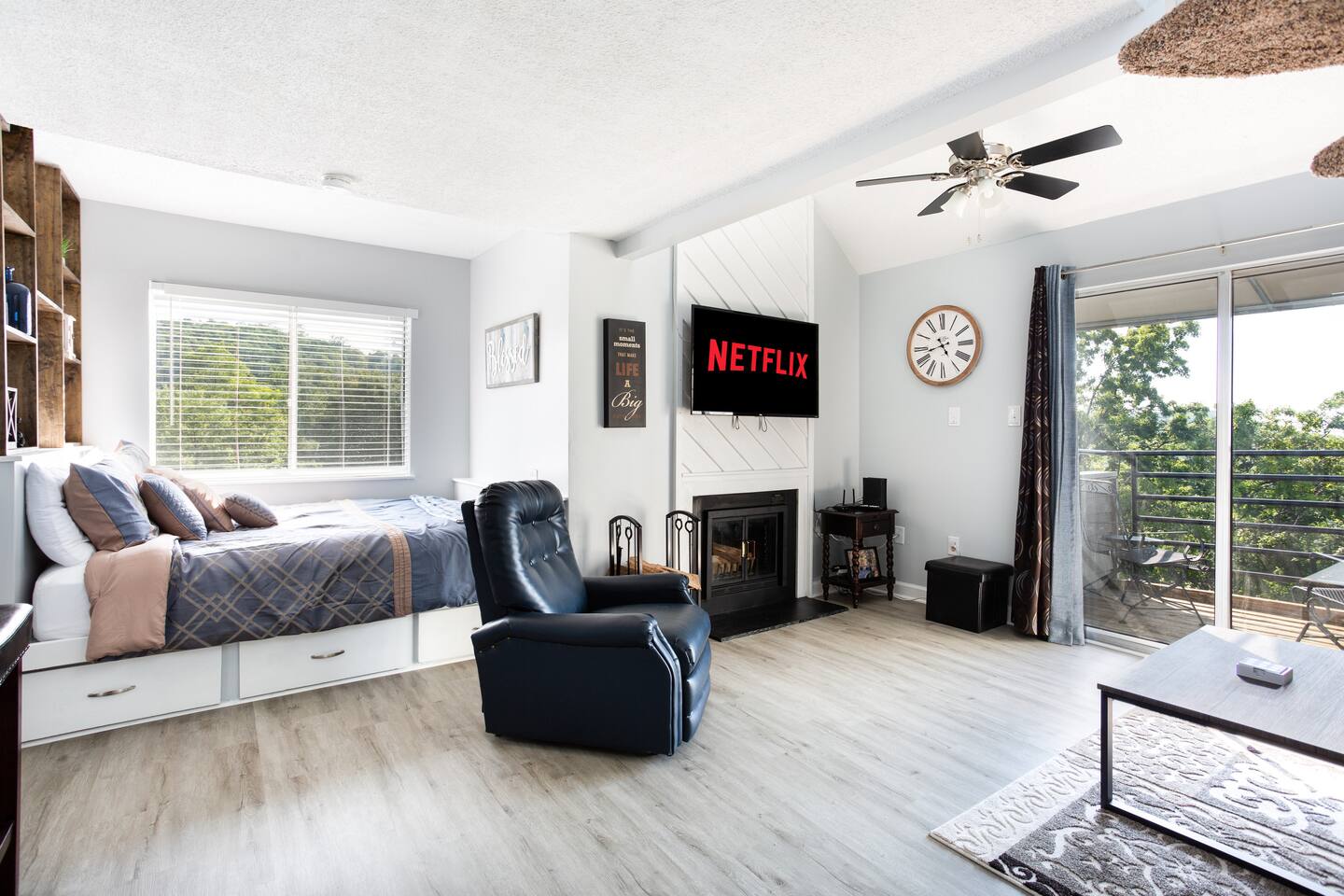 Smoky Mountain Loft w/ Blue Sky Views