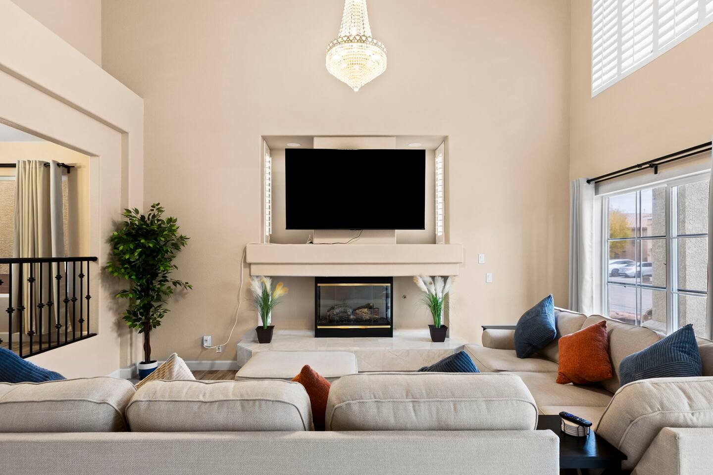 Spacious Home • Arcades • Pool Table • BBQ Grill